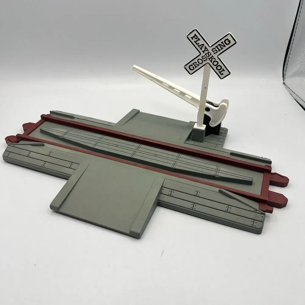 1988 Playskool Express Train Track Road Crossing Replacement Part Rerailer